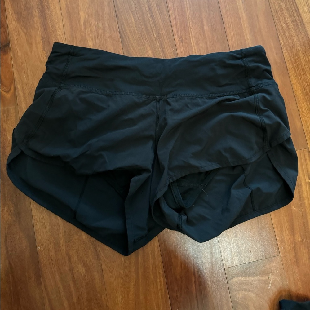 Lululemon Speed up short 2.5 inch - size 4